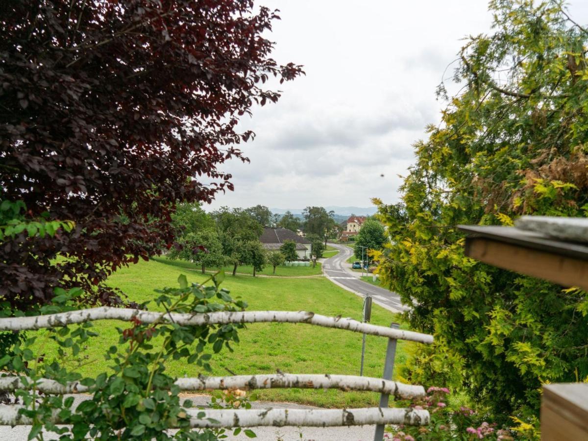 Cosy Apartment In Oed Hling With Garden Mauer bei Amstetten Bagian luar foto