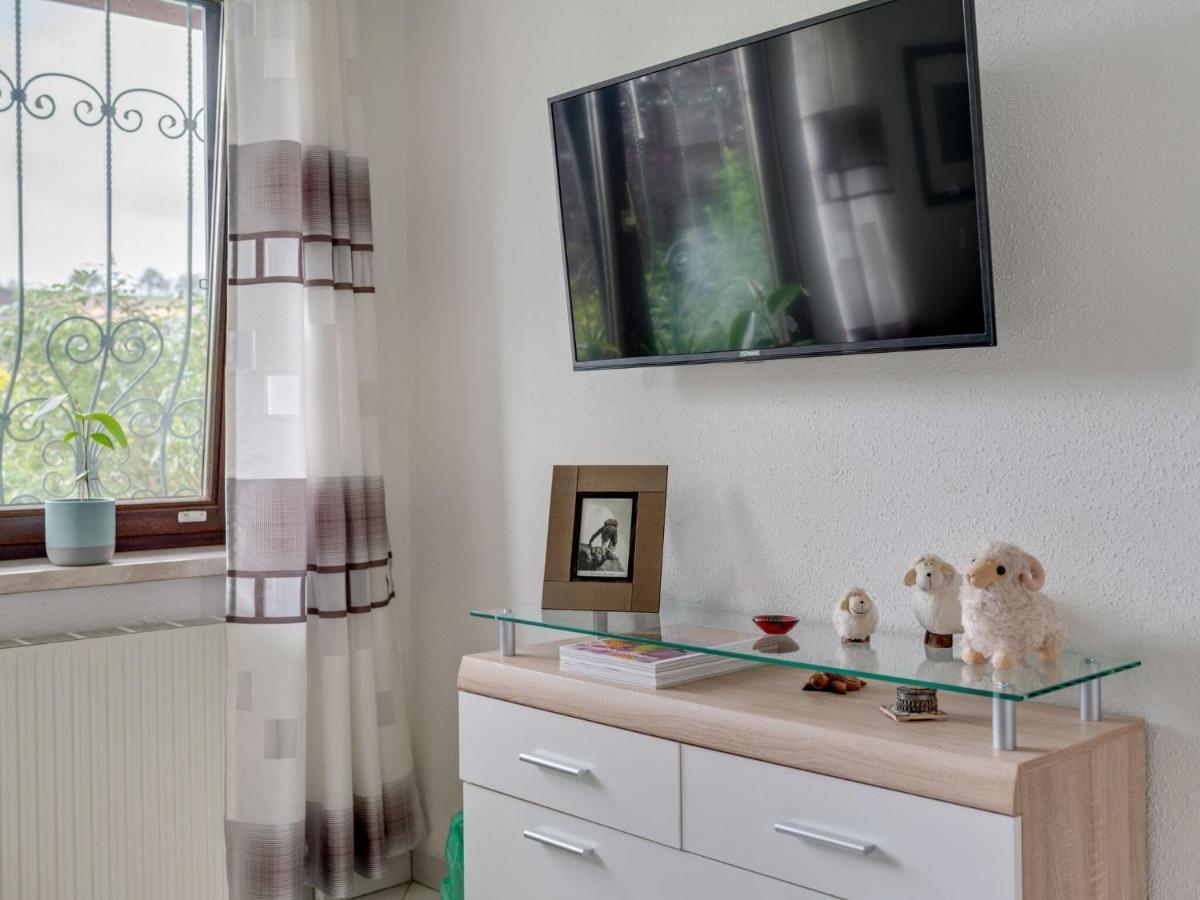 Cosy Apartment In Oed Hling With Garden Mauer bei Amstetten Bagian luar foto